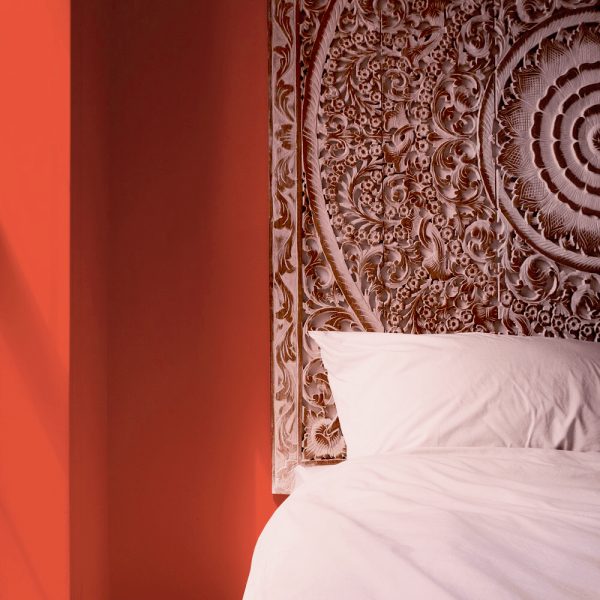 Nordic Semi-Flush Ceiling Light: The Perfect Minimalist Touch for any Modern Space!