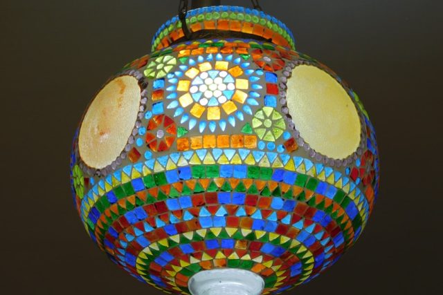 Enamel Hot Air Balloon Wall Lamp: A Whimsical Lighting Option