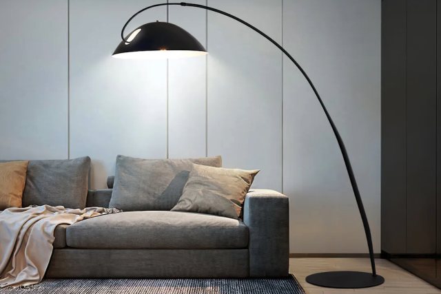 Industrial Metal Arc Floor Lamp for Stylish Lounge
