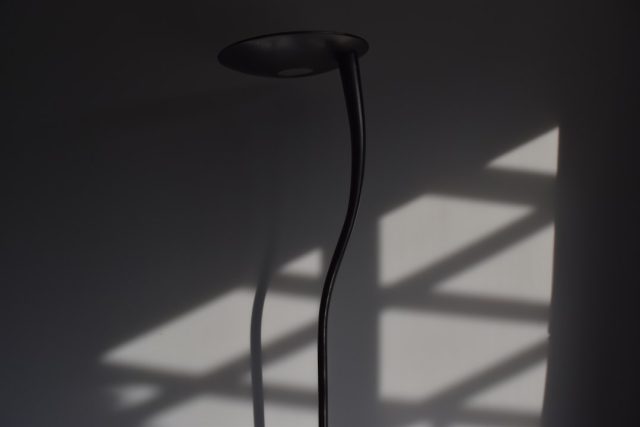 Industrial Metal Arc Floor Lamp for Stylish Lounge