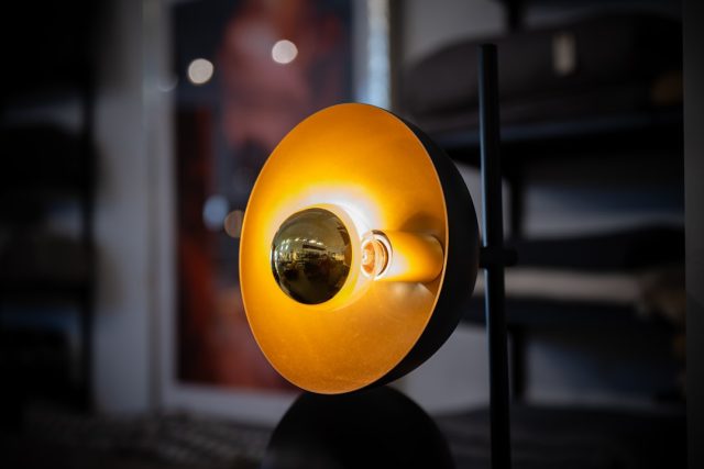 Timeless Elegance: French Vintage Dome Shade Table Lamp